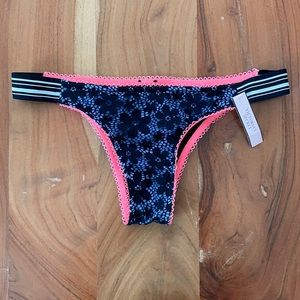 NWT Victoria's Secret The banded Itsy bottoms